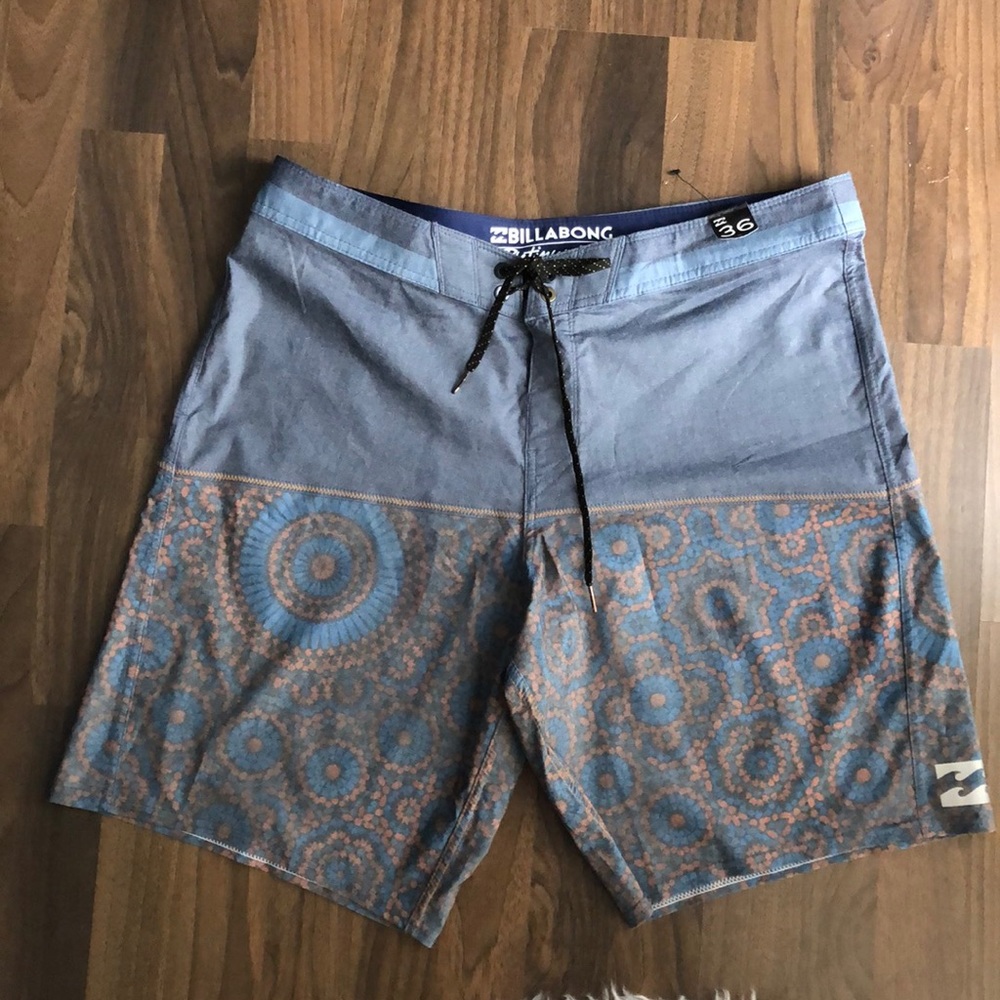 Billabong men’s board shorts